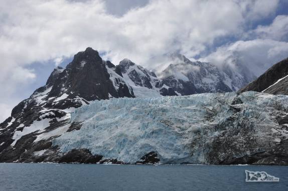 Geleiras e montanhas do Drygalski Fjord, na Geórgia do Sul